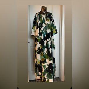 100% Silk 6397 Oversized Raglan Dress. Floral green camo silk crepe